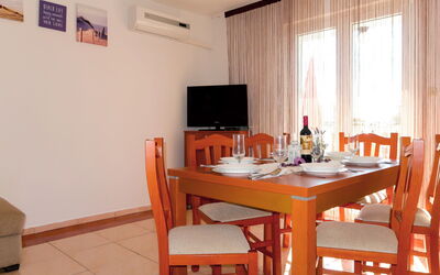 Accommodation:&nbsp;Mira 669.2