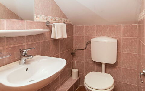 Accommodation:&nbsp;Villa Anna 610.4