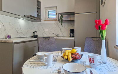 Accommodation:&nbsp;Marina 629.7