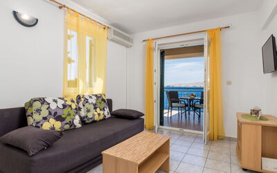 Accommodation:&nbsp;Marina 629.3