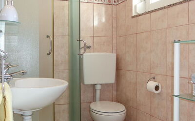 Accommodation:&nbsp;Volga 632.2