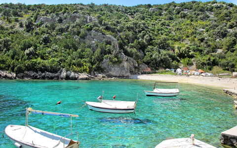 Trogir 667: Coastal And Oceanic Landforms, Watercraft, Water, Boat, Skiff, Coast, Boats And Boating--Equipment And Supplies, Shore, Beach, Caribbean