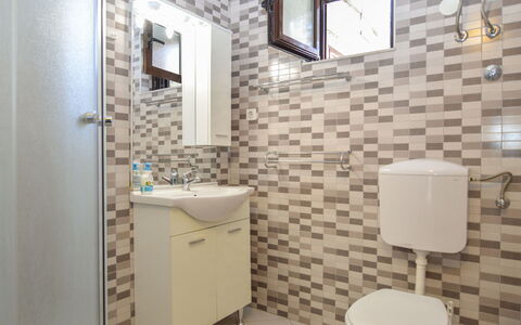 Trogir 667: Bathroom, Property, Room, Tile, Wall, Real Estate, Architecture, Bathroom Accessory, Floor, Building