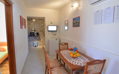 Accommodation:&nbsp;Viktor 667.1