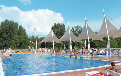 Balatonfured 603: Water, Sky, Cloud, Swimming Pool, Leisure, Tree, Recreation, Fun, Resort Town