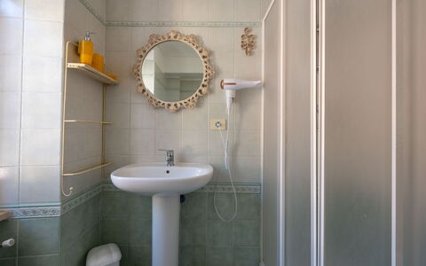 Cossombrato 607: Bathroom Sink, Wall, Bathroom, Plumbing Fixture, Interior Design, Flooring, Floor, Sink, Plumbing, Tap