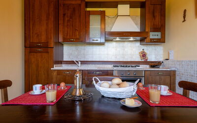 Accommodation:&nbsp;Grappolo 607.1