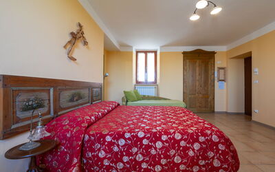 Accommodation:&nbsp;Grappolo + Margherita 607.5