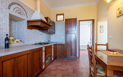 Accommodation:&nbsp;Girasole 607.3