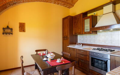 Accommodation:&nbsp;Grappolo + Margherita 607.5