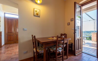 Accommodation:&nbsp;Girasole 607.3