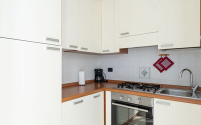 Accommodation:&nbsp;Rosy 638.5
