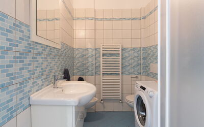 Accommodation:&nbsp;Rosy 638.5