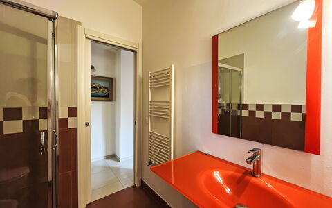 Poggi 622: Flooring, Interior Design, Floor, Ceiling, Bathroom Sink, Plumbing Fixture, Plumbing, Sink, Lighting, Bathroom