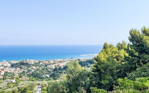 Pietra Ligure 612: Blue, Daytime, Horizon, Sea, Coast, Ocean, Coastal And Oceanic Landforms, Tropics, Bay, Beach