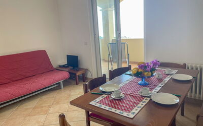 Accommodation:&nbsp;Bianca (Ptl200) 612.1