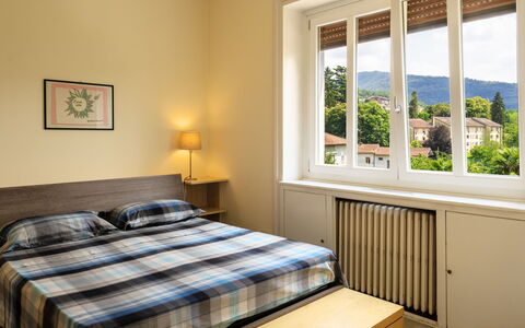 Del Sole: Bedroom, Bed, Furniture, Room, Property, Interior Design, Ceiling, Bed Frame, Bed Sheet, Floor