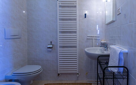 Gravedona 720: Bathroom, Room, Property, Tile, Plumbing Fixture, Wall, Floor, Toilet, Architecture, Interior Design