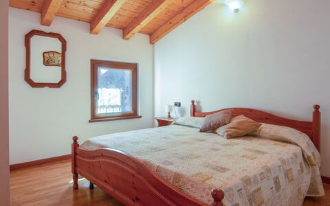 Domaso 644: Bedroom, Bed, Furniture, Room, Property, Ceiling, Bed Frame, Bed Sheet, Floor, Interior Design