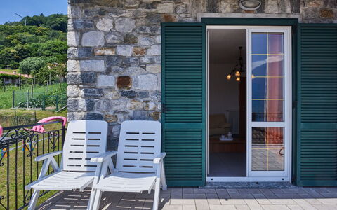 Domaso 645: Property, Plant, Building, Door, Azure, Wood, Chair, Shade, Brick, Brickwork