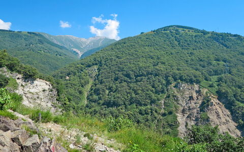 Gera Lario 693: Sky, Cloud, Mountain, Plant Community, Plant, Natural Landscape, Terrain, Slope, Landscape, Grassland
