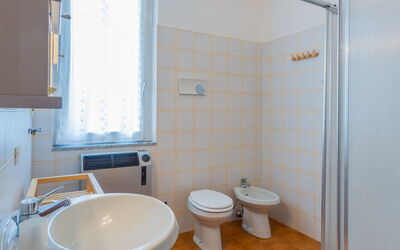 Accommodation:&nbsp;Ronco (Vna216) 618.2