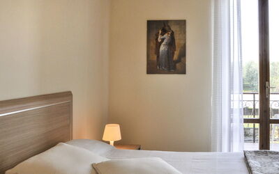 Accommodation:&nbsp;Argentina 712.1