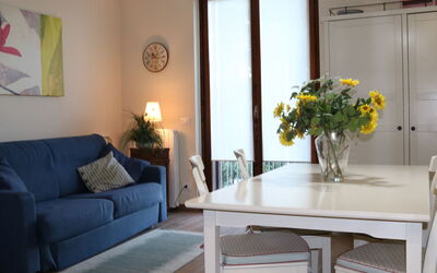 Accommodation:&nbsp;Sole del Garda 718.12