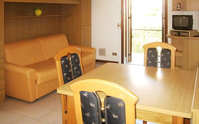 Accommodation:&nbsp;Sole del Garda 718.1
