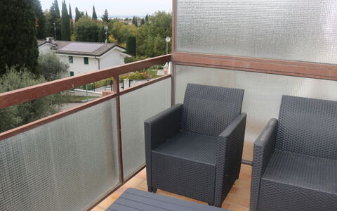 Le Tende: Plant, Building, Sky, Window, Tree, Land Lot, House, Urban Design, Residential Area, Real Estate