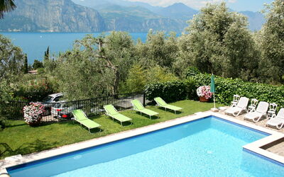 Brenzone 653: Water, Plant, Sky, Cloud, Swimming Pool, Blue, Azure, Green, Mountain, Tree