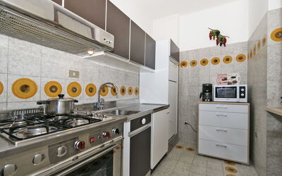 Accommodation:&nbsp;Gianni 639.5