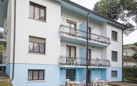 Tiziano: Property, House, Building, Residential Area, Real Estate, Architecture, Home, Apartment, Facade, Balcony