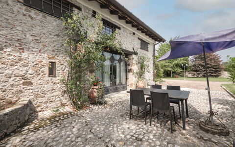 Accommodation:&nbsp;Domus Magna 602.2