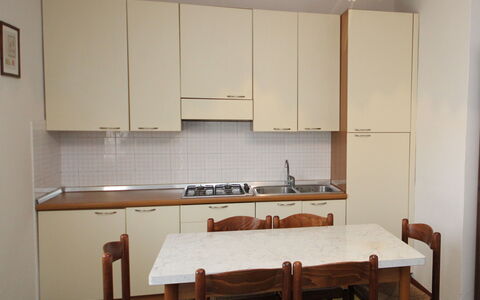 Accommodation:&nbsp;Casa Jolanda 649.8