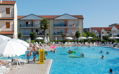 Rosolina Mare 650: Swimming Pool, Resort, Vacation, Town, Leisure, Resort Town, Water Park, Leisure Centre, Tourism, Building