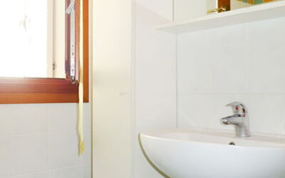 Accommodation:&nbsp;Solmare 651.6