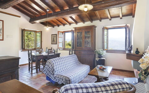 Castelnuovo di Garfagnana 640: Room, Property, Ceiling, Furniture, Building, Interior Design, Beam, Living Room, Home, House