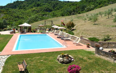Montecatini Val Di Cecina 627: Plant, Sky, Property, Tree, Swimming Pool, Flowerpot, Mountain, Cloud, Grass, Flower