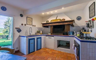 Accommodation:&nbsp;Borgo Castagnoli 612.4