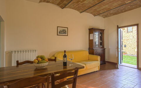 Accommodation:&nbsp;Campiglia 617.3