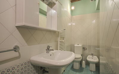 Accommodation:&nbsp;Campiglia 617.6