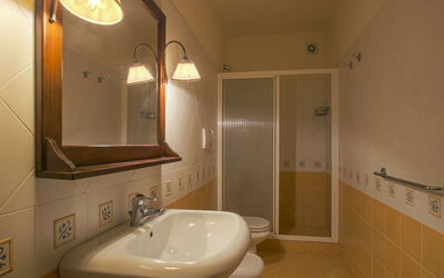 Accommodation:&nbsp;Campiglia 617.6
