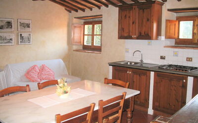 Accommodation:&nbsp;Chiostro (Mee108) 604.7