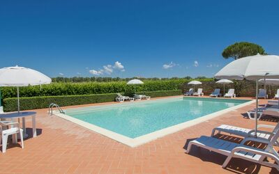 Cecina 609: Sky, Water, Swimming Pool, Umbrella, Shade, Outdoor Furniture, Tree, Plant, Cloud, Rectangle