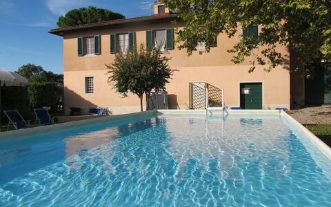 Casa Girasole (Smn101): Water, Plant, Property, Sky, Building, Swimming Pool, Azure, Cloud, Tree, Window