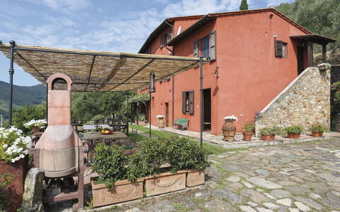 Buti 608: Property, House, Building, Cottage, Rural Area, Real Estate, Village, Architecture, Estate, Farmhouse