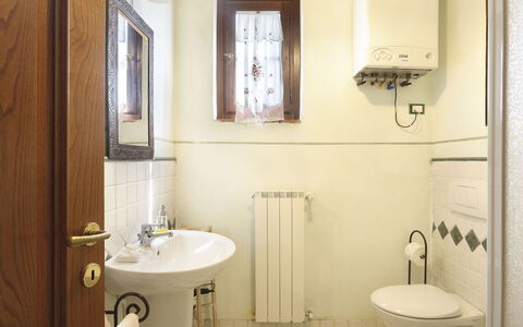 Buti 608: Bathroom, Room, Property, Bathroom Cabinet, Plumbing Fixture, Bathroom Accessory, Bathroom Sink, Toilet, Sink, Interior Design