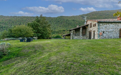 Montieri 609: Water, Sky, Azure, Cloud, Coastal And Oceanic Landforms, Lake, Leisure, Resort Town, Beach