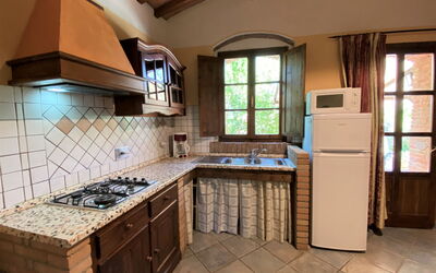 Orso 626.6: Countertop, Cabinetry, Property, Window, Kitchen, Kitchen Stove, Wood, Kitchen Appliance, Interior Design, Floor
